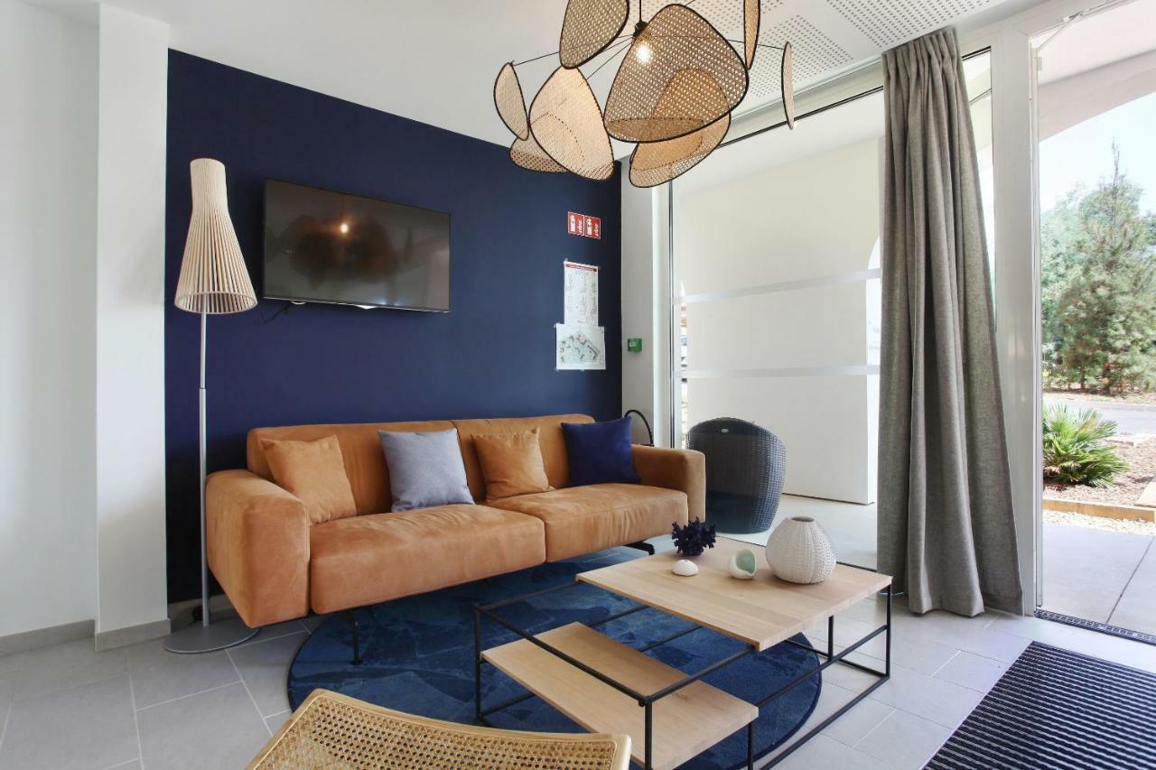 Residence Prestige Odalys Les Canissons กาวาแลร์-ซูร์-แมร์ ภายนอก รูปภาพ